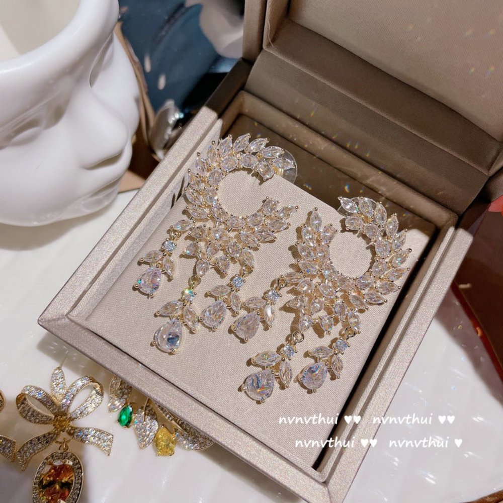 Exaggerated Luxury Moon Stars Drop Earrings Rhinestone Punk Earrings for Women